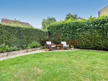 7 St Trinians -Gdn1.JPG