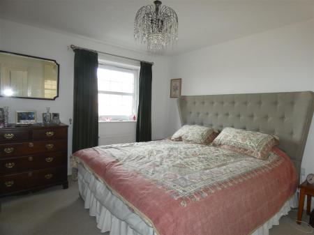 15 Ash Tree Drive - Bed 1.JPG