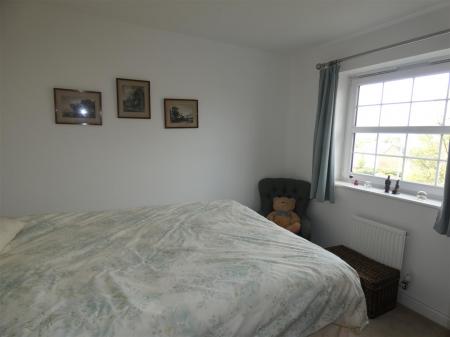 15 Ash Tree Drive - Bed3.JPG