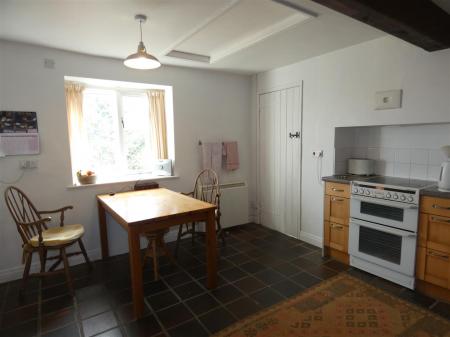 East Brocca Bank - Kitchen1.JPG