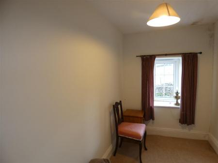 Moulds Cottage - bedroom 2.JPG