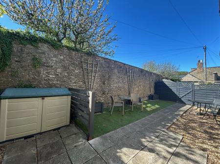 4 Fryers Yard- garden.jpg
