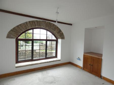 The Old Blacksmiths Shop - sitting room.JPG