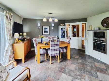 faf3c9b9-IMG_2025070