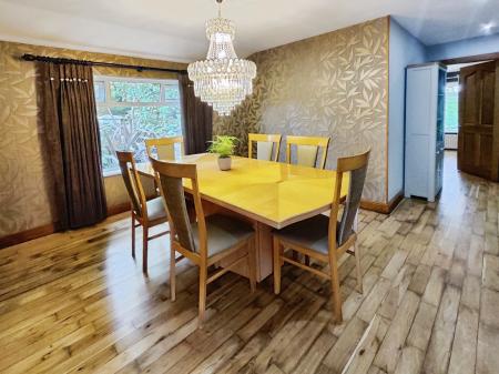 8f8fd011-IMG_2025091