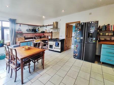 10fe881b-IMG_2025110