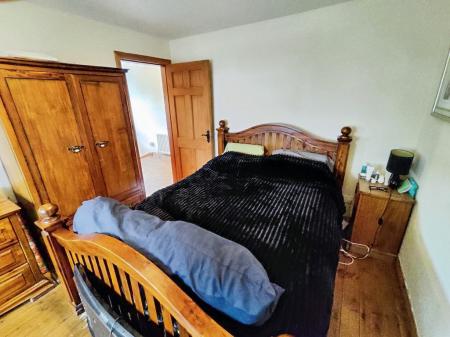 28327622-IMG_2025120