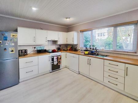 8609f2c5-IMG_2026012