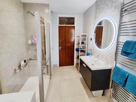 e69eeba1-IMG_2026021