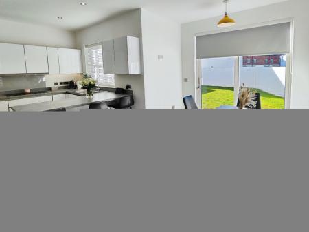 8ff85316-IMG_2026030