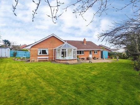 f9f1e806-IMG_2026033