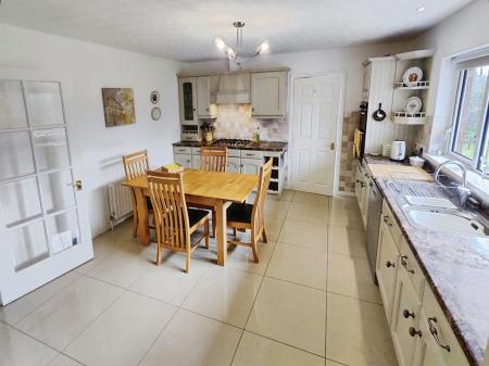 18da490f-IMG_2026033