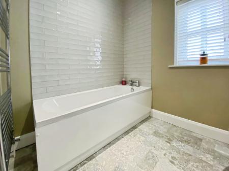 5d85373f-802bd645-63