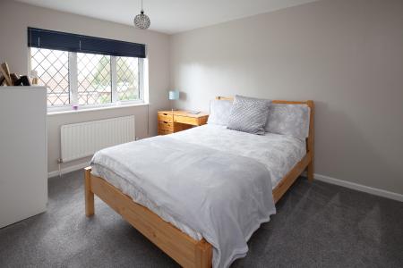 Bedroom_37LP