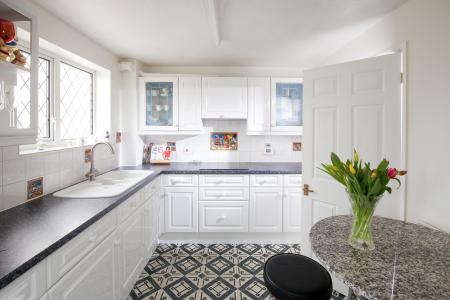 Kitchen_37LP