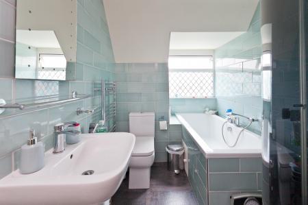 21 Orchard Close_Bathroom