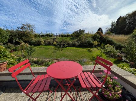 Hillview_Balcony