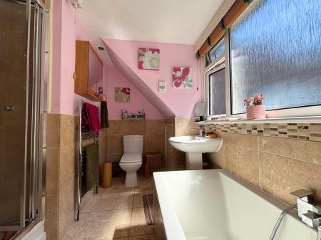 Family Bathrooom