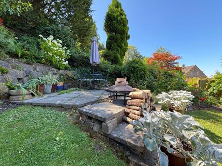 20 Yeatmans Close_Garden (1)