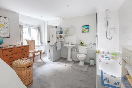 Ensuite & Dressing Room