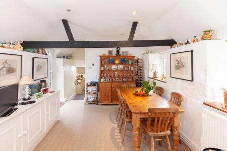 Family Room (1)