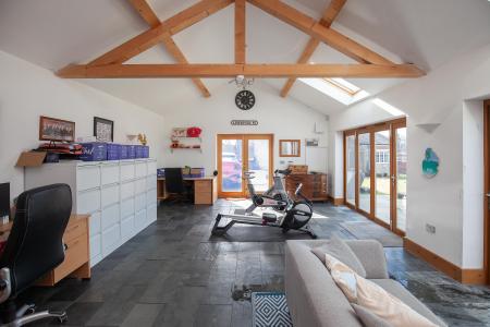 Office / Summer House