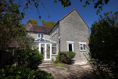Nunswell_Rear Aspect