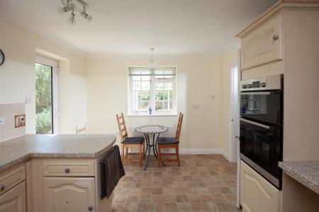 Kitchen (1)