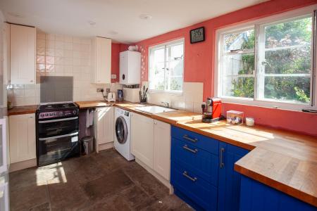 57Sal St_Kitchen