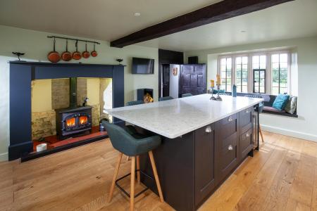 Yew House_Kitchen / Breakfast Room (2)