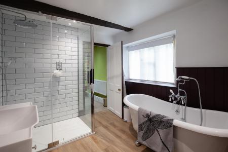 Yew House_En Suite