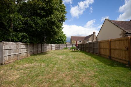 Yew House_Garden