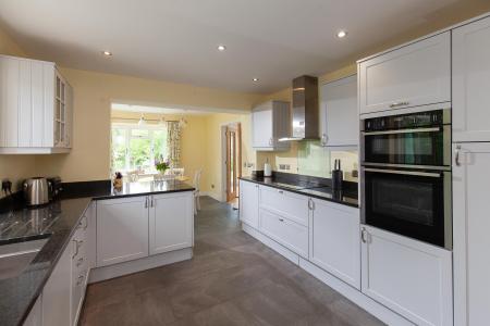 Birchwood_Kitchen