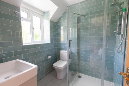 Birchwood_En Suite