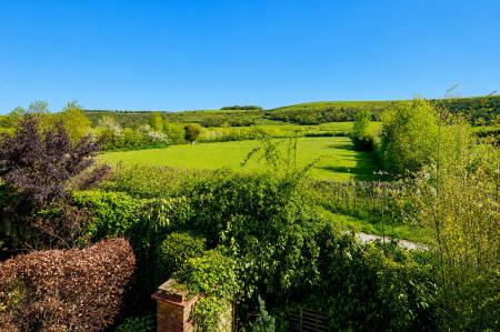 Elcombe Barn_View (1)
