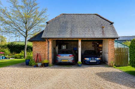 Elcombe Barn_Car Port