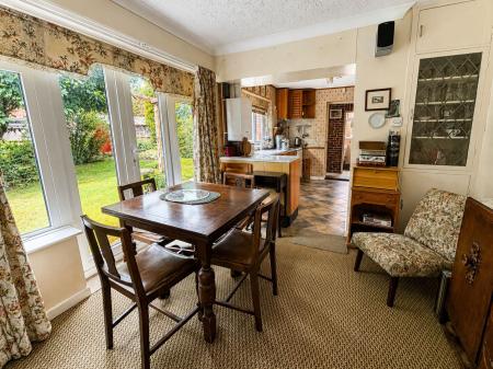 Dining Room_8PMG