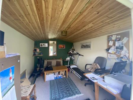 Internl summer house
