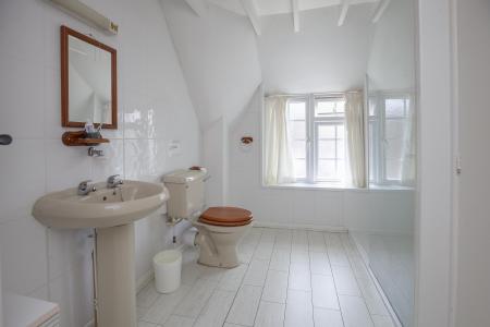 Bathroom_Maltings