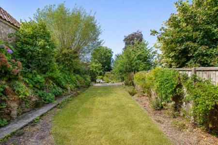 Garden_14WL