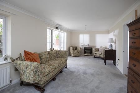 Sitting/Dining Room