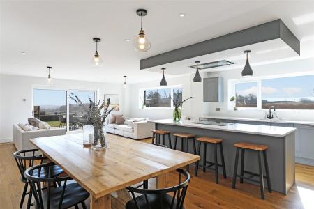 Saxon Rise.05.Photoneg.co.uk.jpg