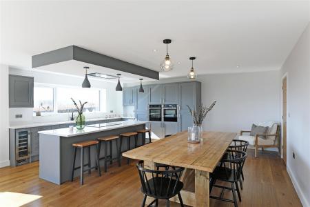 Saxon Rise.04.Photoneg.co.uk.jpg