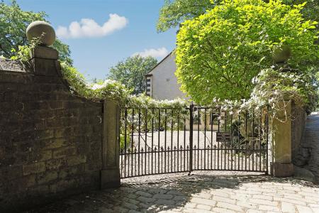 Brockwell House P.89.Photoneg.co.uk.jpg