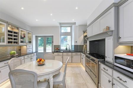 Upper Sky.49.Photoneg.co.uk.jpg