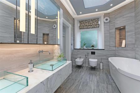 Upper Sky.57.Photoneg.co.uk.jpg