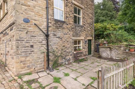 18 - 1 Lower Holme House HX2 6TE.jpg