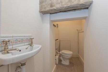 57 - 1 Lower Holme House HX2 6TE.jpg