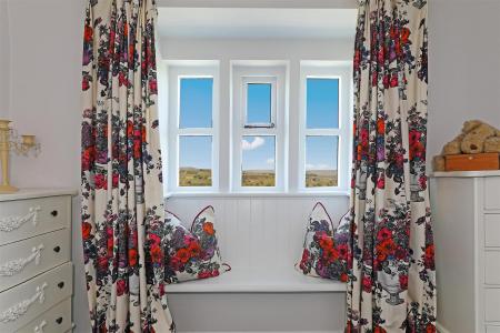 Pike End Fram.64.Photoneg.co.uk.jpg