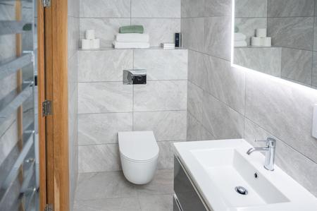 Bed 3 Ensuite, 01